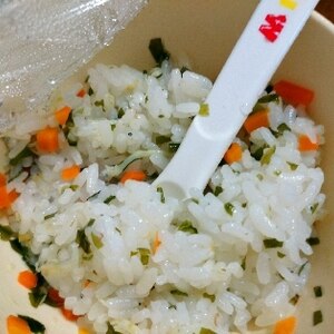 離乳食　ツナとお野菜のチャーハン